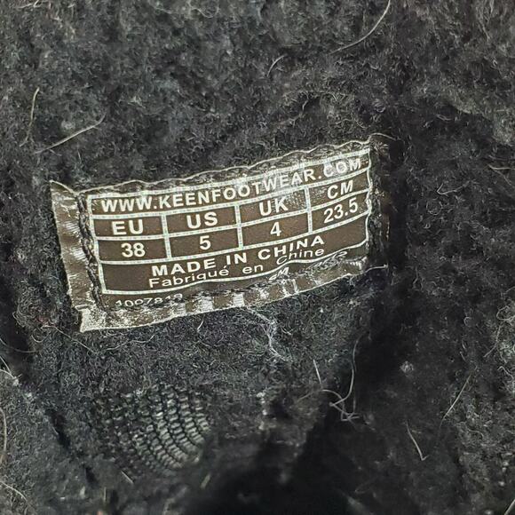 Keen Big Kid Insulated Snow Boots Size 5 200g Black Winter High Tall Kalamazoo - Picture 8 of 9